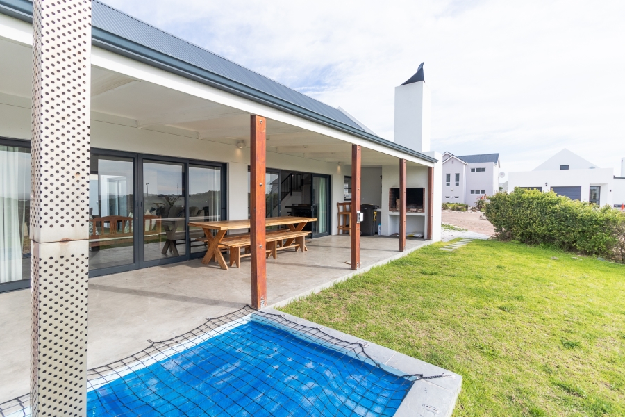 4 Bedroom Property for Sale in Yzerfontein Western Cape